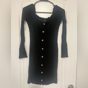 FashionNova - Black Off the Shoulder Mini Dress - XL
New